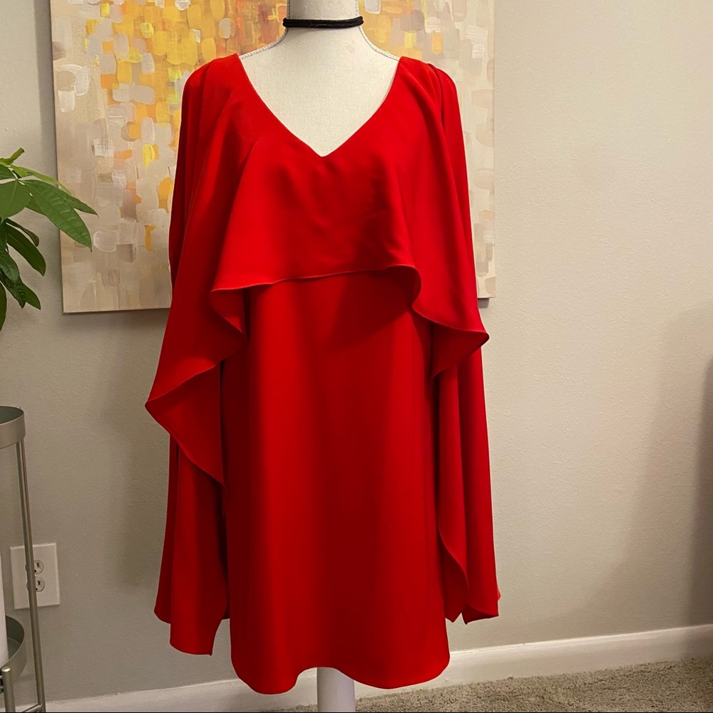 Bradgley Mischka Dress.Size4. Fully lined. Wonderful condition. Attached cape.